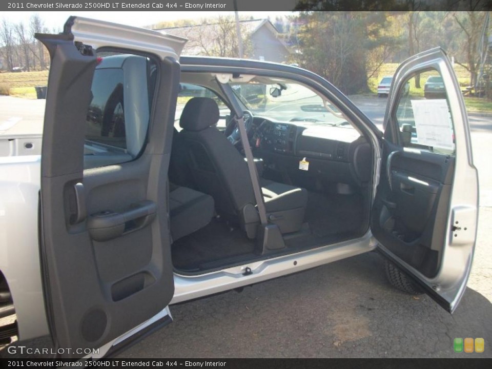 Ebony Interior Photo for the 2011 Chevrolet Silverado 2500HD LT Extended Cab 4x4 #39132691