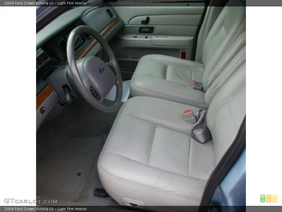 Light Flint Interior Photo for the 2004 Ford Crown Victoria LX #39132759