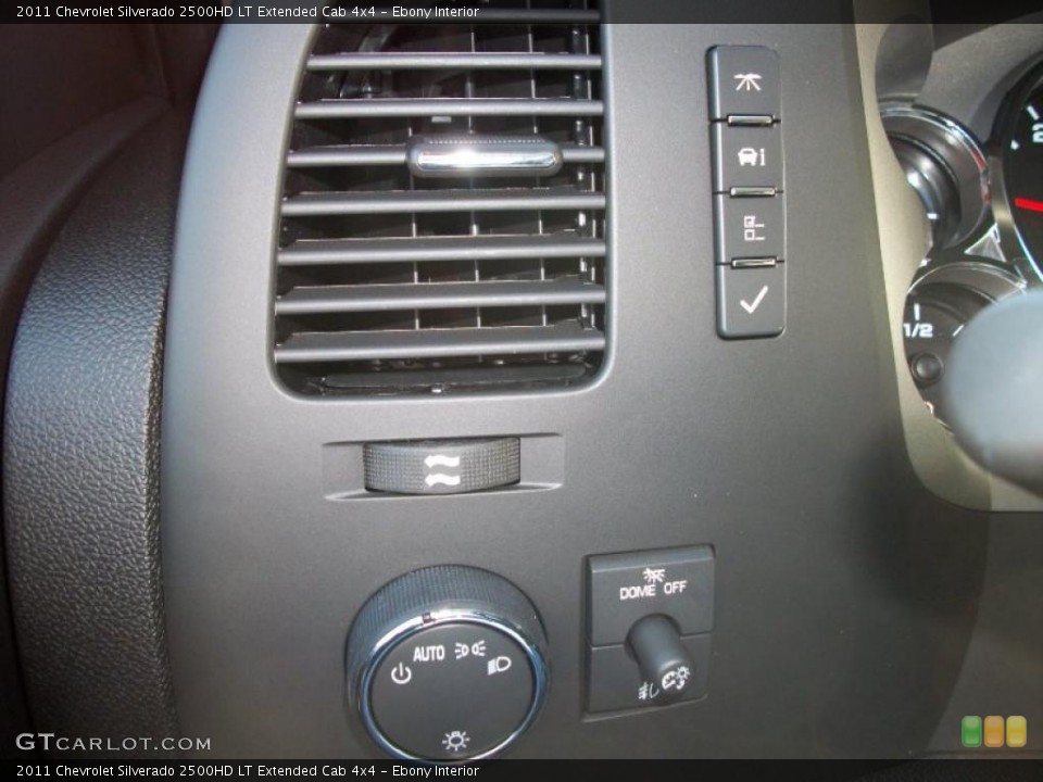 Ebony Interior Controls for the 2011 Chevrolet Silverado 2500HD LT Extended Cab 4x4 #39133031