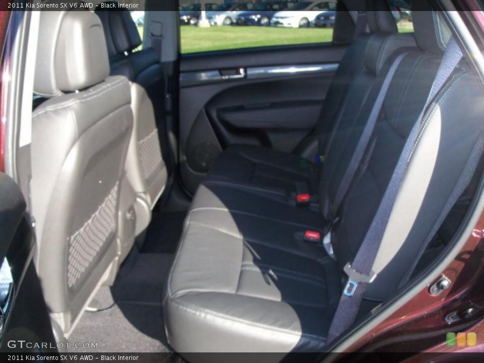 Black Interior Photo for the 2011 Kia Sorento SX V6 AWD #39134707