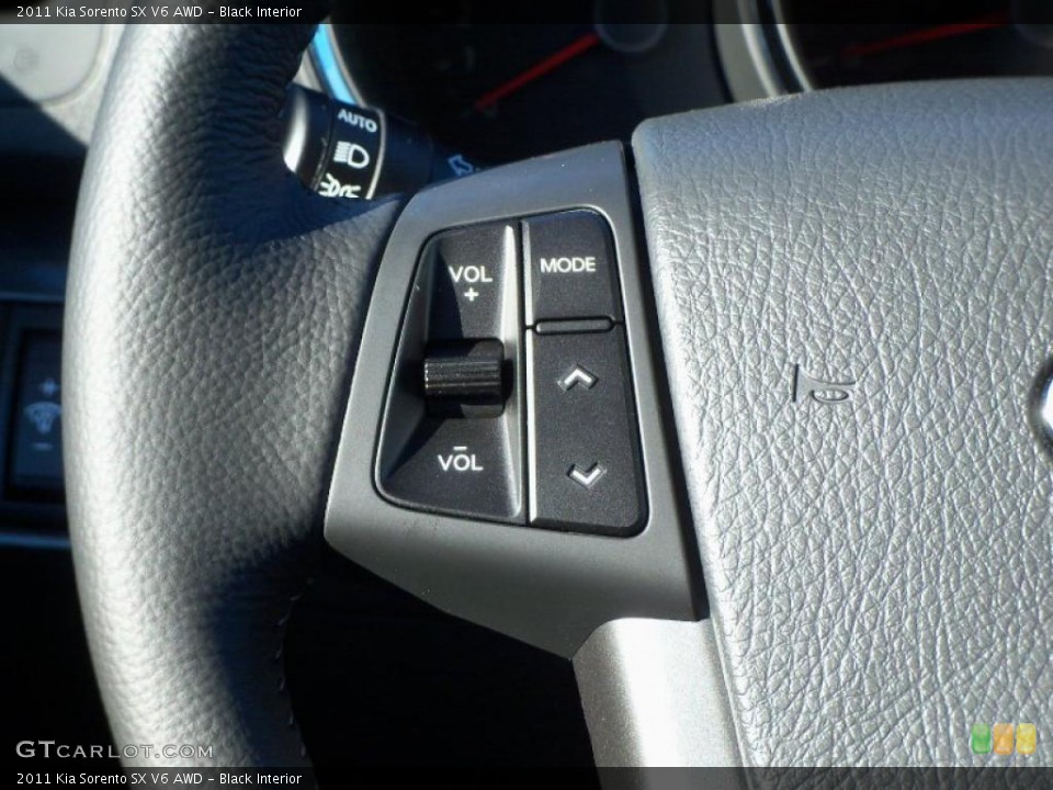 Black Interior Controls for the 2011 Kia Sorento SX V6 AWD #39134747