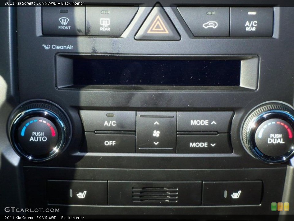 Black Interior Controls for the 2011 Kia Sorento SX V6 AWD #39134899