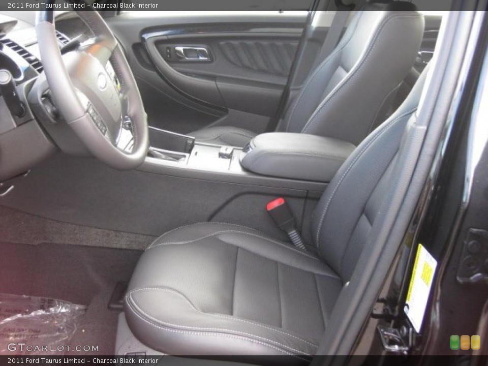 Charcoal Black Interior Photo for the 2011 Ford Taurus Limited #39135167