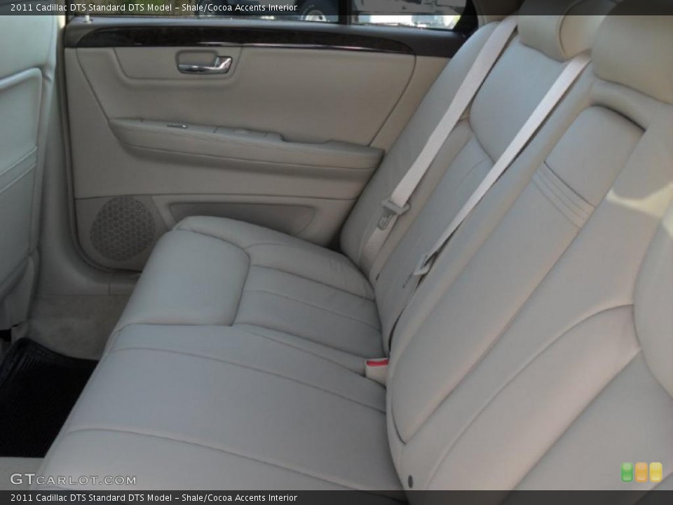 Shale/Cocoa Accents Interior Photo for the 2011 Cadillac DTS  #39136762