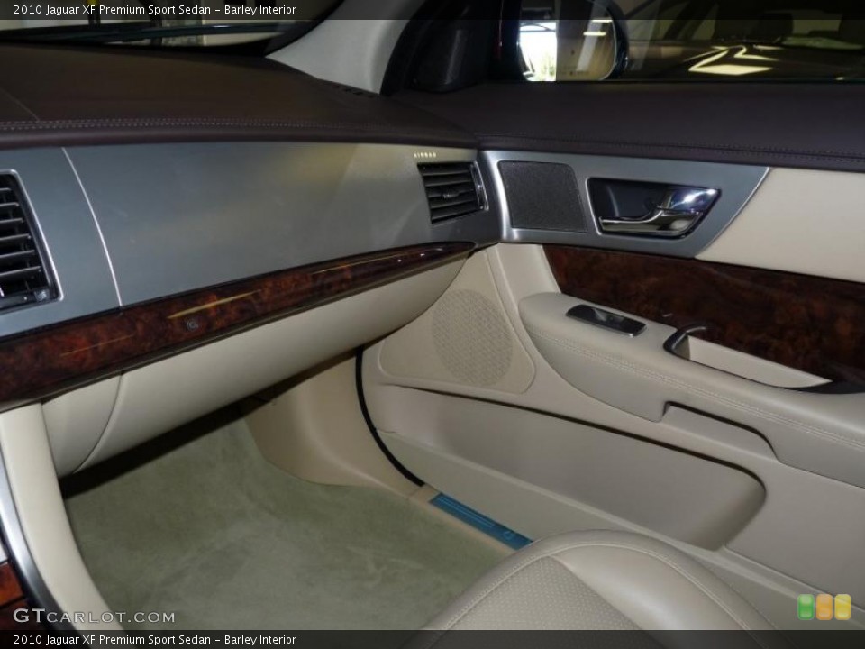 Barley Interior Photo for the 2010 Jaguar XF Premium Sport Sedan #39137598