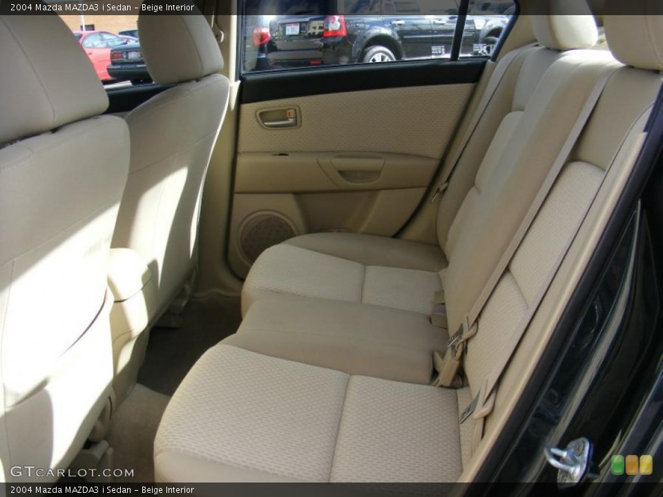 Beige Interior Photo for the 2004 Mazda MAZDA3 i Sedan #39137746
