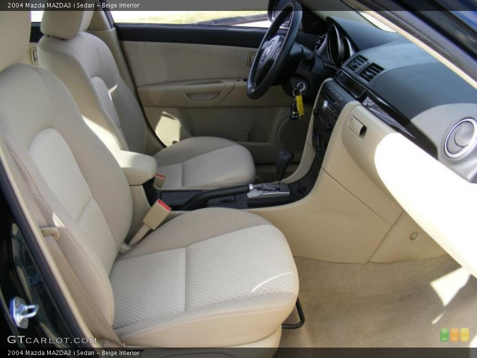 Beige Interior Photo for the 2004 Mazda MAZDA3 i Sedan #39137790