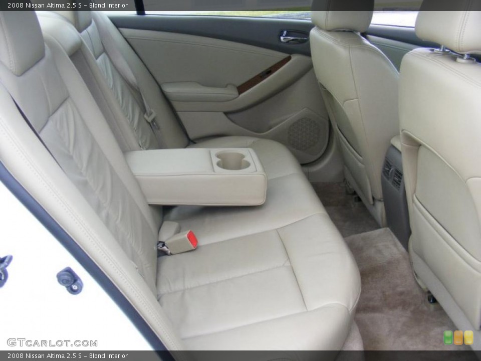 Blond Interior Photo for the 2008 Nissan Altima 2.5 S #39138294