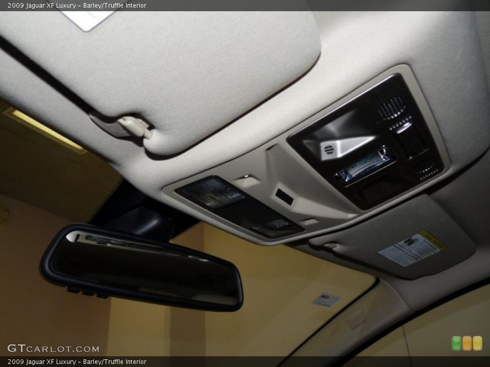 Barley/Truffle Interior Controls for the 2009 Jaguar XF Luxury #39138450