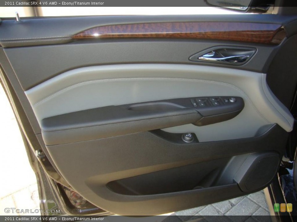 Ebony/Titanium Interior Door Panel for the 2011 Cadillac SRX 4 V6 AWD #39140238