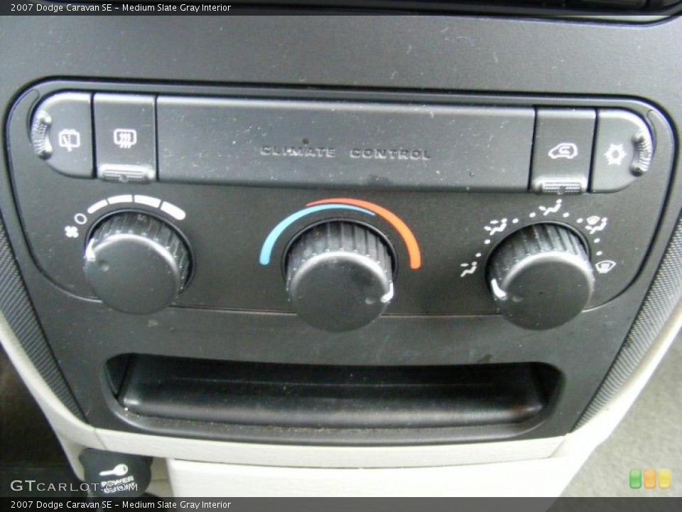 Medium Slate Gray Interior Controls for the 2007 Dodge Caravan SE #39140410
