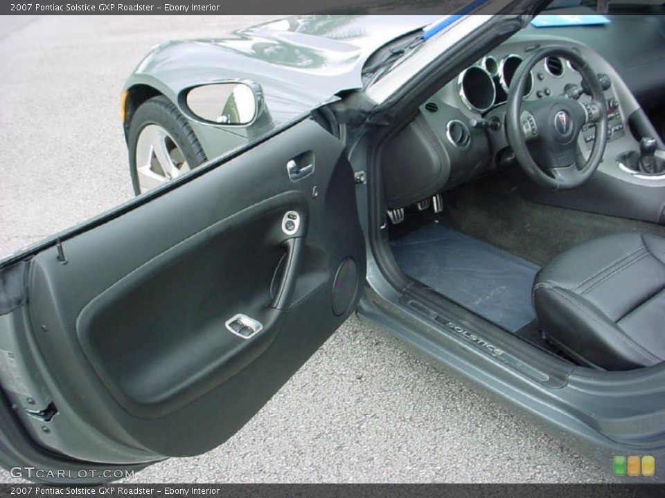 Ebony Interior Photo for the 2007 Pontiac Solstice GXP Roadster #39141370