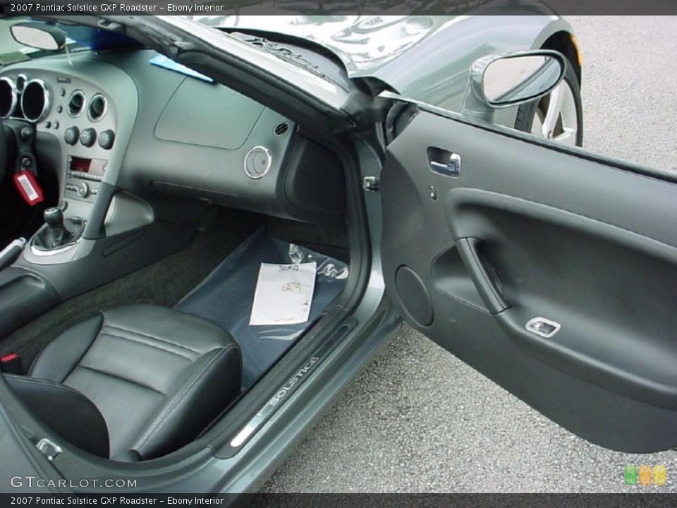 Ebony Interior Photo for the 2007 Pontiac Solstice GXP Roadster #39141406