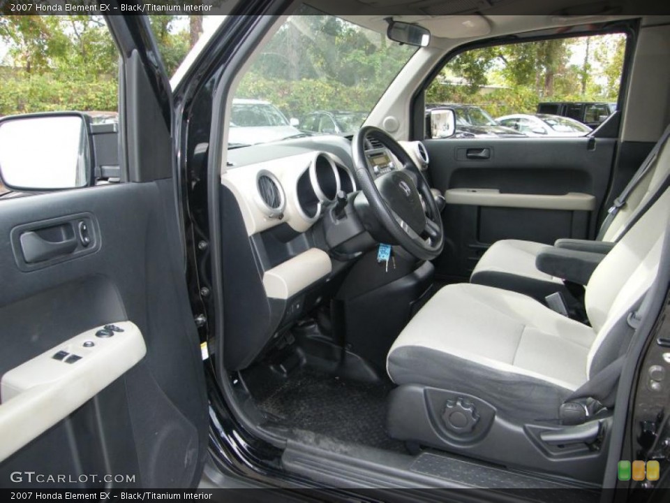Black/Titanium Interior Photo for the 2007 Honda Element EX #39141710