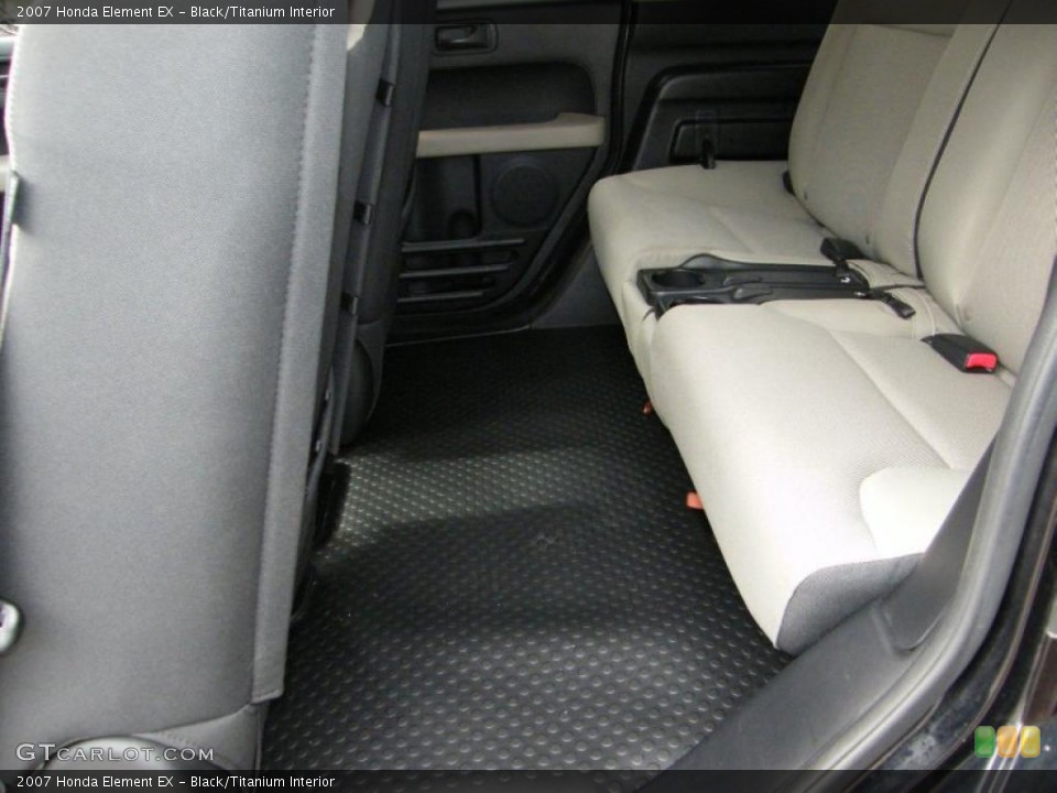 Black/Titanium Interior Photo for the 2007 Honda Element EX #39141786