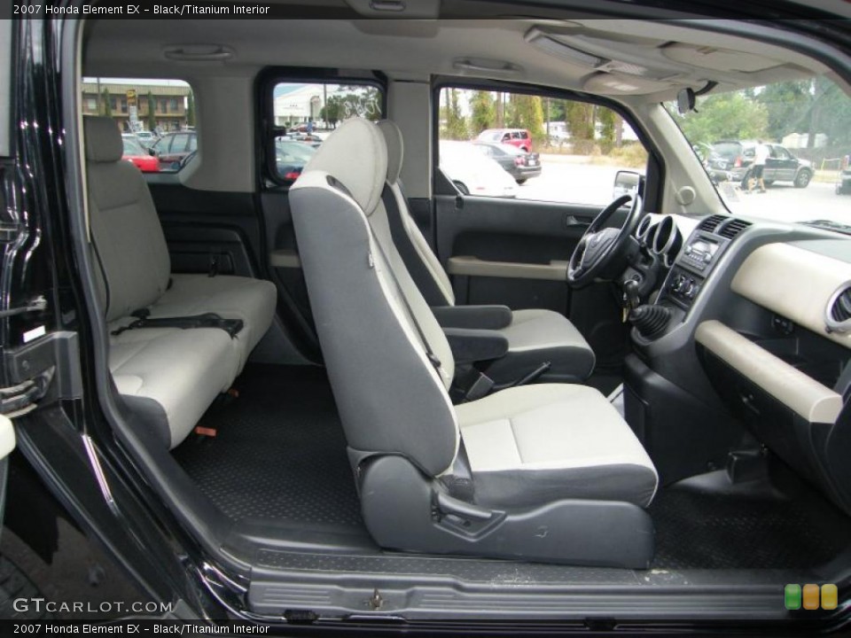 Black/Titanium Interior Photo for the 2007 Honda Element EX #39141858