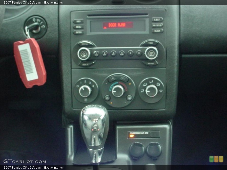 Ebony Interior Controls for the 2007 Pontiac G6 V6 Sedan #39141998