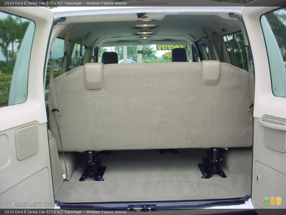 Medium Pebble Interior Photo for the 2010 Ford E Series Van E350 XLT Passenger #39143018