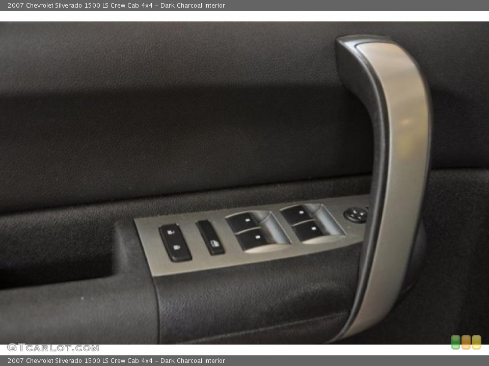 Dark Charcoal Interior Controls for the 2007 Chevrolet Silverado 1500 LS Crew Cab 4x4 #39143114