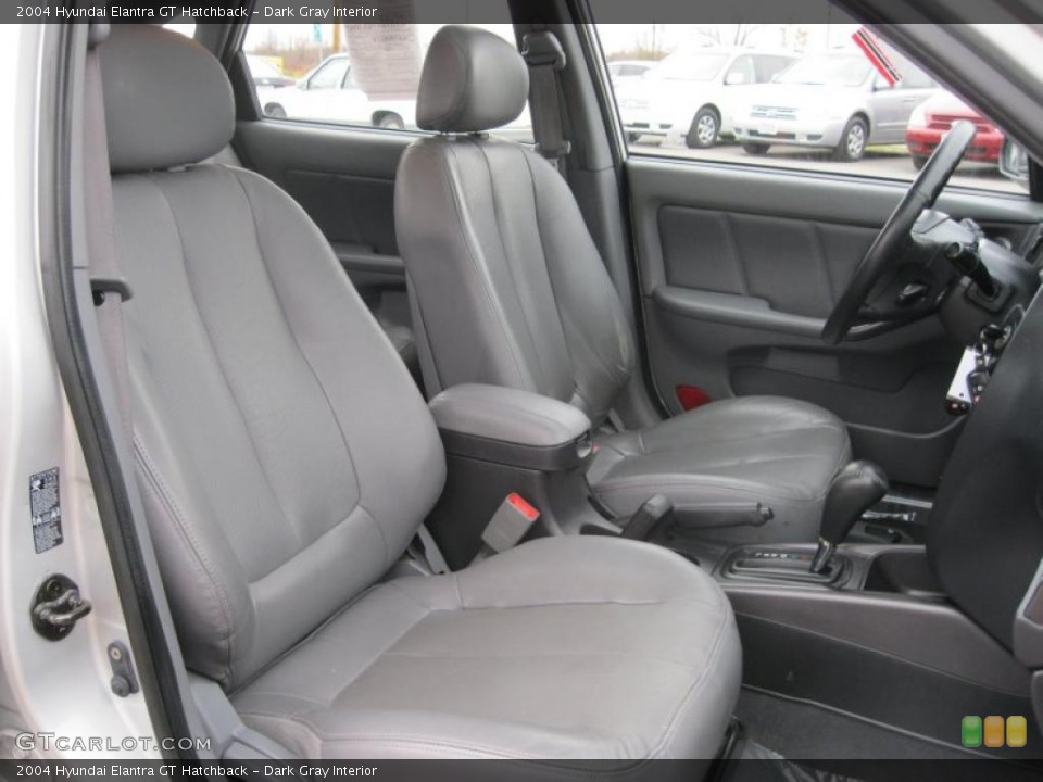 Dark Gray Interior Photo for the 2004 Hyundai Elantra GT Hatchback #39143738