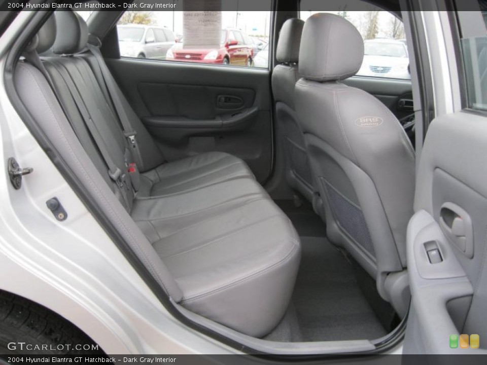 Dark Gray Interior Photo for the 2004 Hyundai Elantra GT Hatchback #39143750