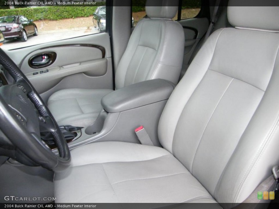 Medium Pewter Interior Photo for the 2004 Buick Rainier CXL AWD #39144462