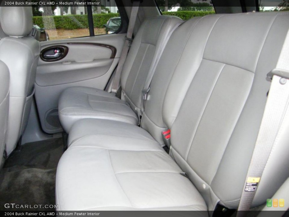 Medium Pewter Interior Photo for the 2004 Buick Rainier CXL AWD #39144558