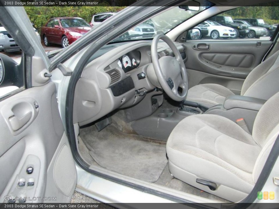 Dark Slate Gray Interior Photo for the 2003 Dodge Stratus SE Sedan #39145366