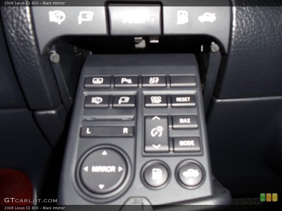 Black Interior Controls for the 2006 Lexus GS 430 #39146330