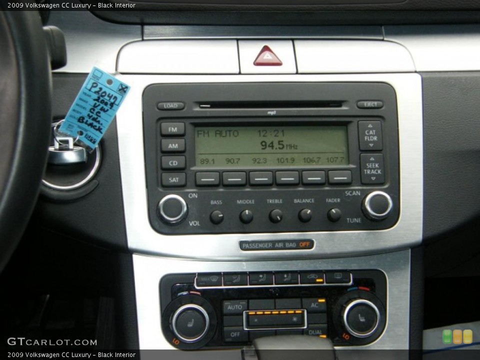 Black Interior Controls for the 2009 Volkswagen CC Luxury #39147106