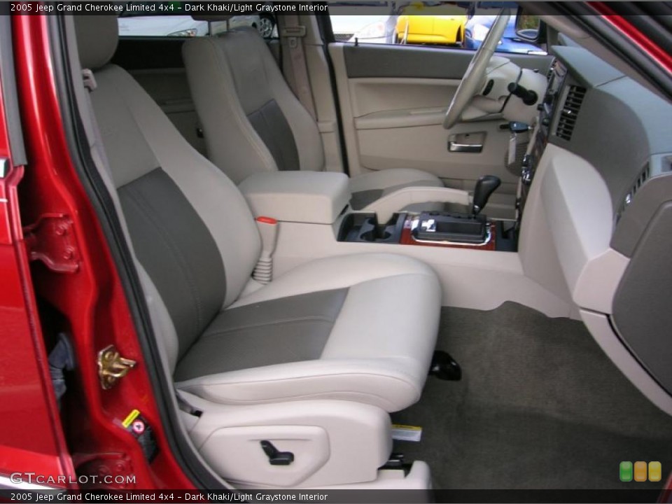 Dark Khaki/Light Graystone Interior Photo for the 2005 Jeep Grand Cherokee Limited 4x4 #39150633
