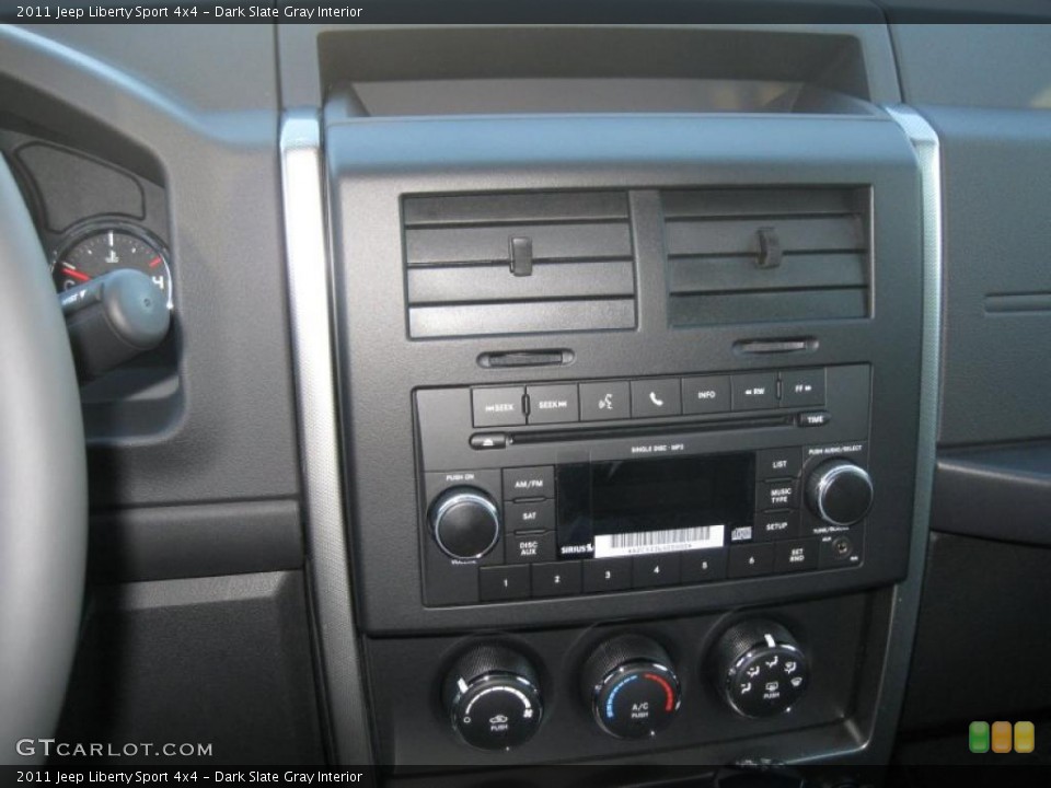 Dark Slate Gray Interior Controls for the 2011 Jeep Liberty Sport 4x4 #39152565