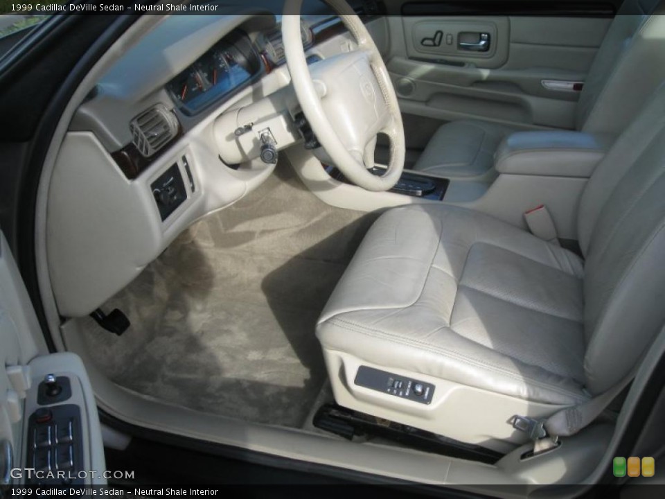 Neutral Shale Interior Photo for the 1999 Cadillac DeVille Sedan #39156705