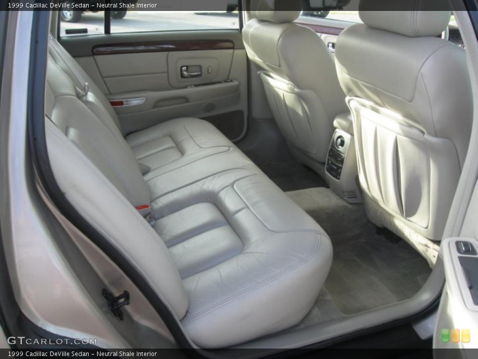 Neutral Shale Interior Photo for the 1999 Cadillac DeVille Sedan #39156833