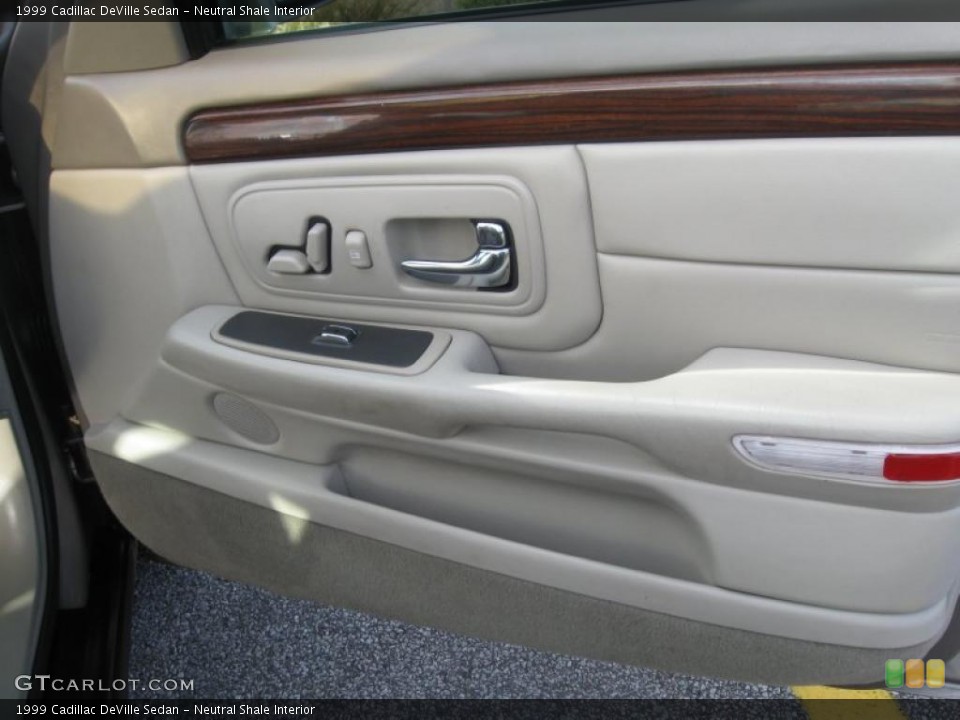 Neutral Shale Interior Door Panel for the 1999 Cadillac DeVille Sedan #39156849