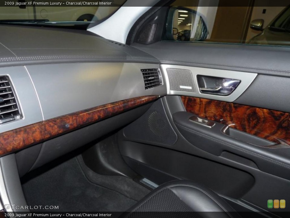 Charcoal/Charcoal Interior Photo for the 2009 Jaguar XF Premium Luxury #39158656