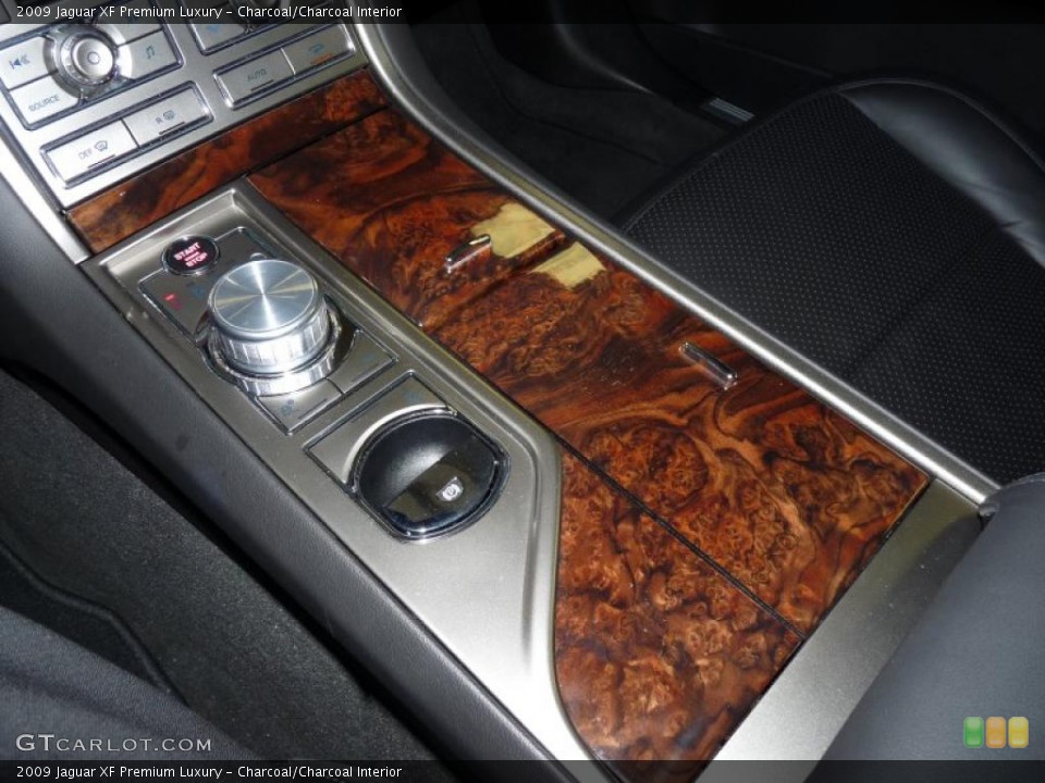 Charcoal/Charcoal Interior Controls for the 2009 Jaguar XF Premium Luxury #39158689