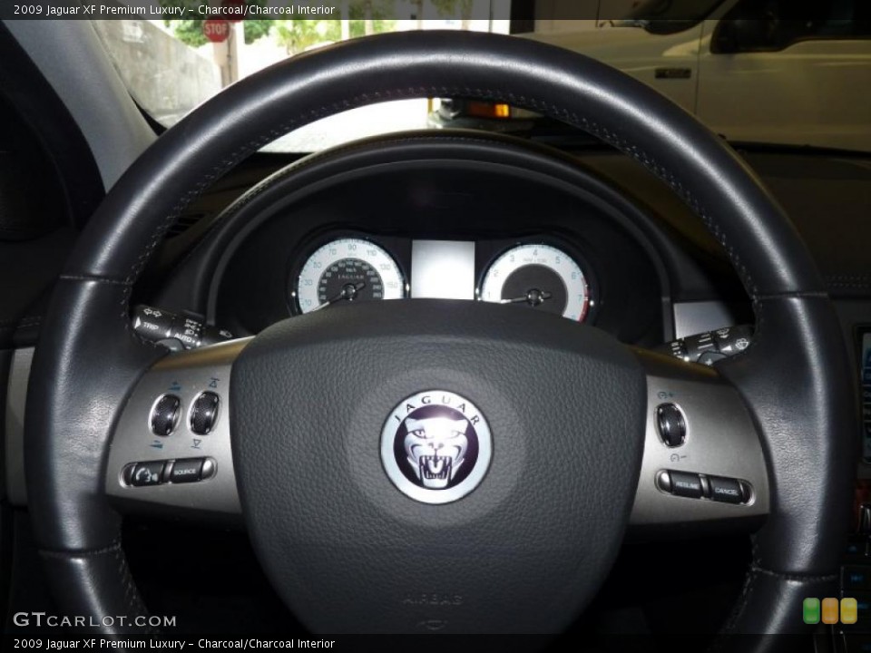 Charcoal/Charcoal Interior Controls for the 2009 Jaguar XF Premium Luxury #39158773