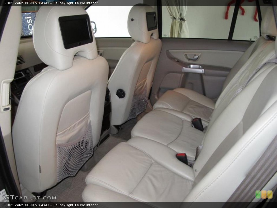 Taupe/Light Taupe Interior Photo for the 2005 Volvo XC90 V8 AWD #39161574