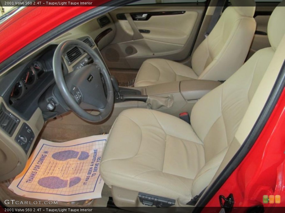 Taupe/Light Taupe Interior Photo for the 2001 Volvo S60 2.4T #39161982