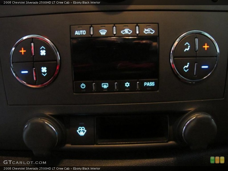 Ebony Black Interior Controls for the 2008 Chevrolet Silverado 2500HD LT Crew Cab #39162458