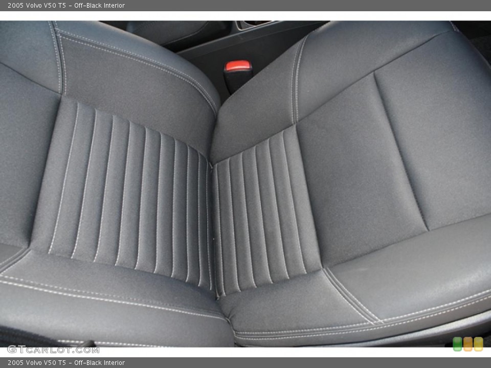 Off-Black Interior Photo for the 2005 Volvo V50 T5 #39166538