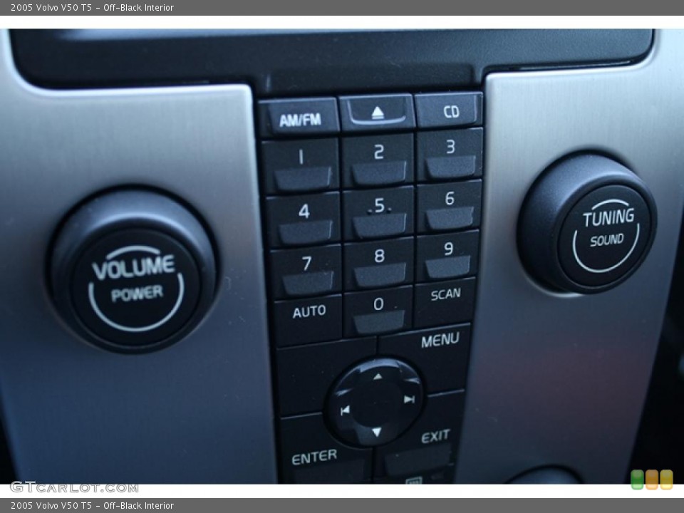 Off-Black Interior Controls for the 2005 Volvo V50 T5 #39166666