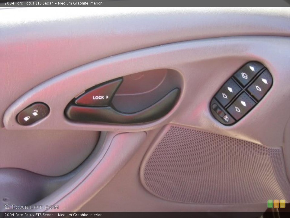 Medium Graphite Interior Controls for the 2004 Ford Focus ZTS Sedan #39166718
