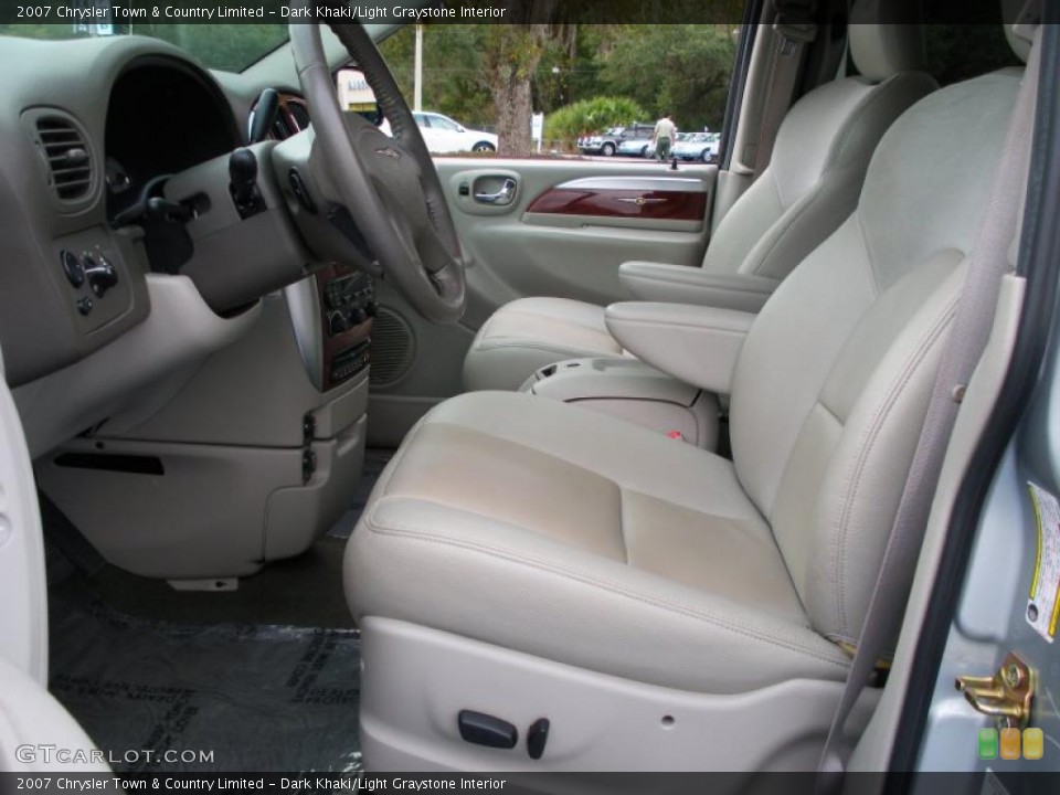 Dark Khaki/Light Graystone Interior Photo for the 2007 Chrysler Town & Country Limited #39166994