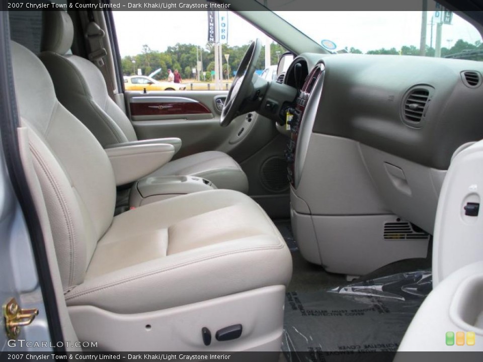 Dark Khaki/Light Graystone Interior Photo for the 2007 Chrysler Town & Country Limited #39167026