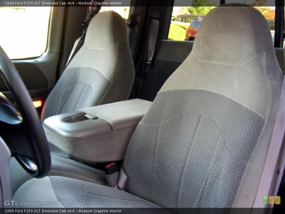 Medium Graphite Interior Photo for the 1999 Ford F150 XLT Extended Cab 4x4 #39170782