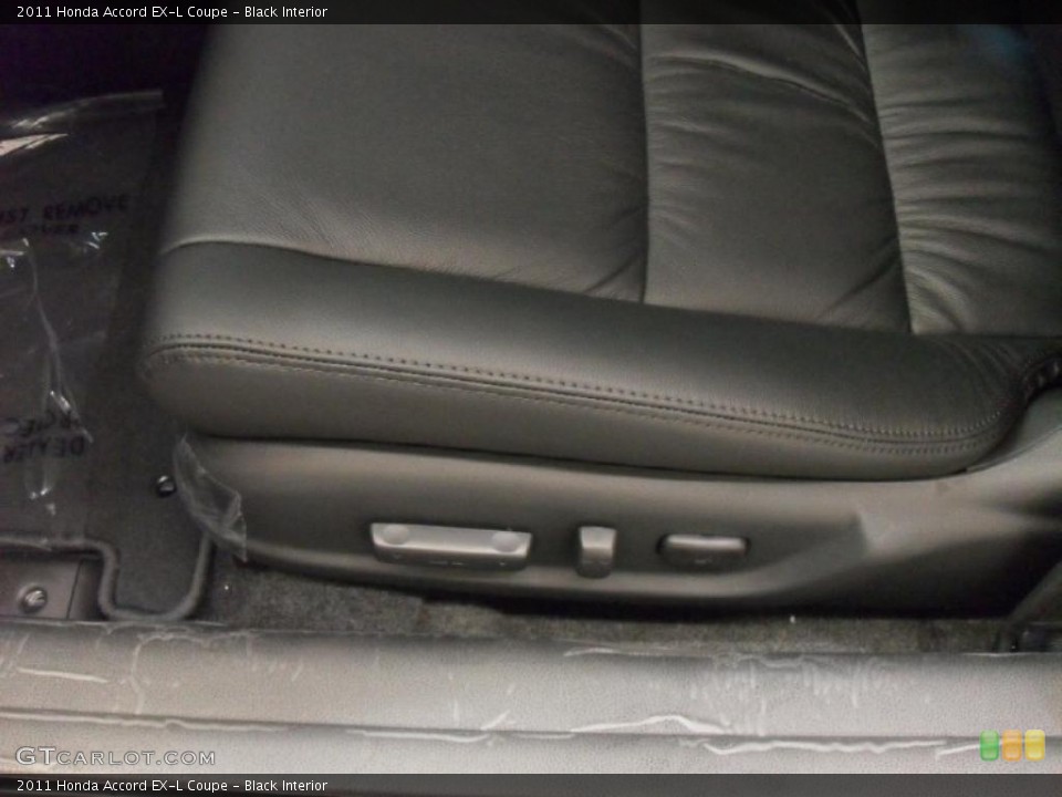 Black Interior Photo for the 2011 Honda Accord EX-L Coupe #39171318