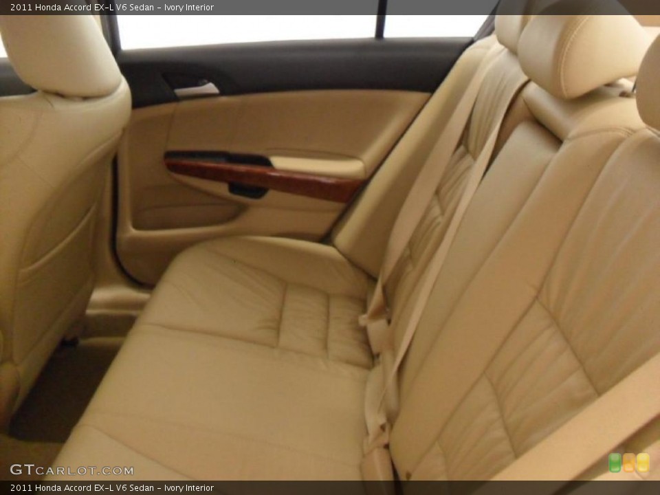 Ivory Interior Photo for the 2011 Honda Accord EX-L V6 Sedan #39173058