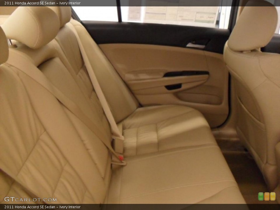 Ivory Interior Photo for the 2011 Honda Accord SE Sedan #39174494